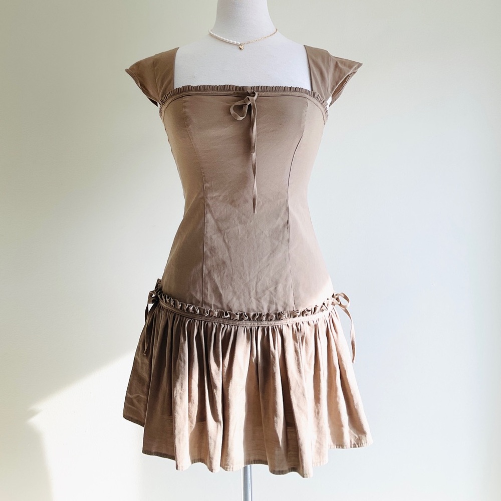 Fussed Official Cap-Sleeve Taupe Midi Dress with Ruffle Trim